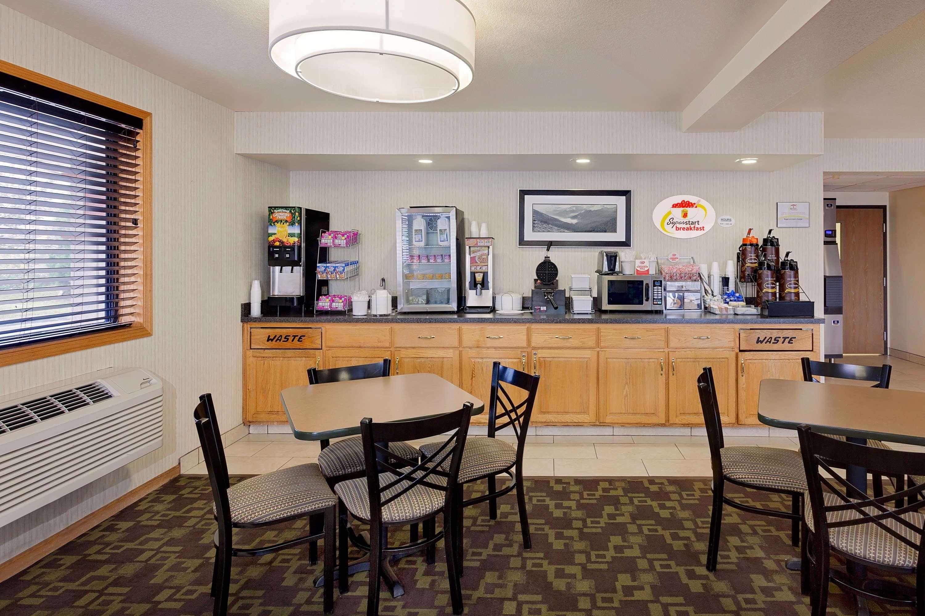 Super 8 By Wyndham Lebanon Hotel Exterior photo
